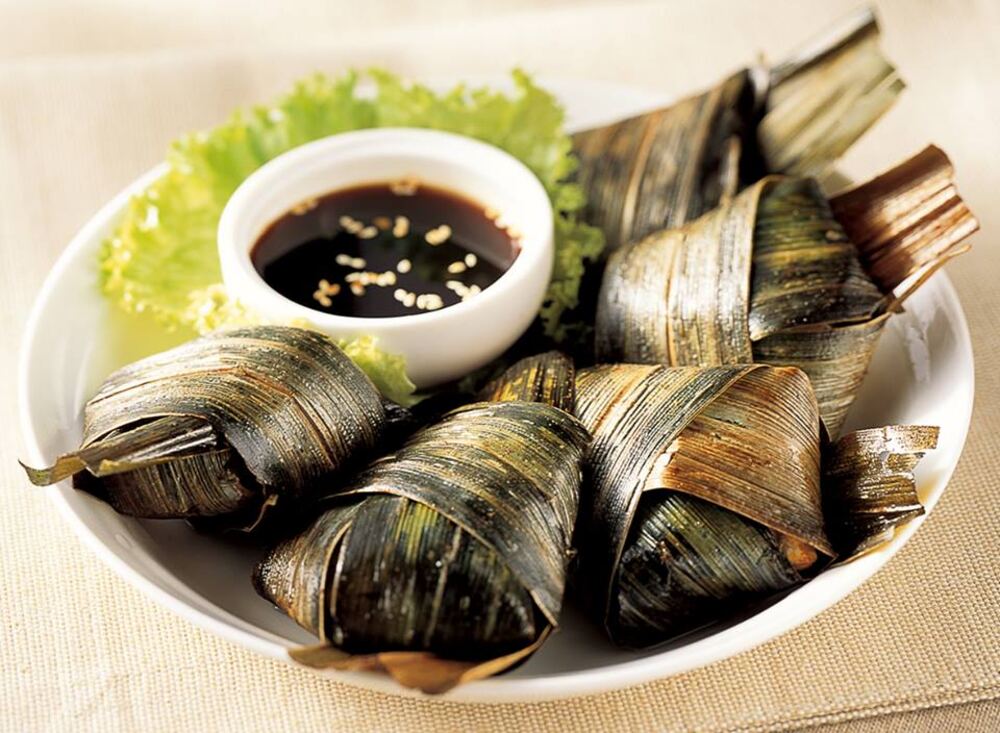 月牙雞（蘭葉包雞）